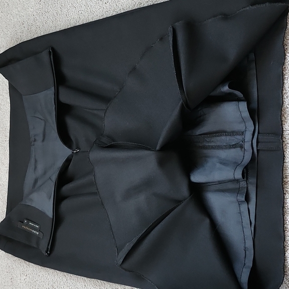 BCBG MaxAzaria Skirt - Picture 6 of 7